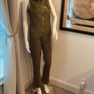 ECKORED JUMPSUIT SIZE SMALL COLOR GREEN ZIPPER